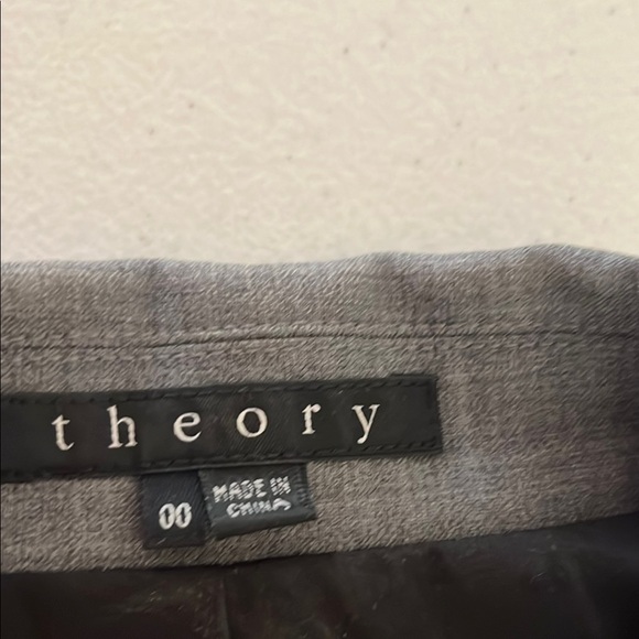Theory Women Gray Blazer PRE-OWNED in‎ excellent condition - Picture 6 of 14